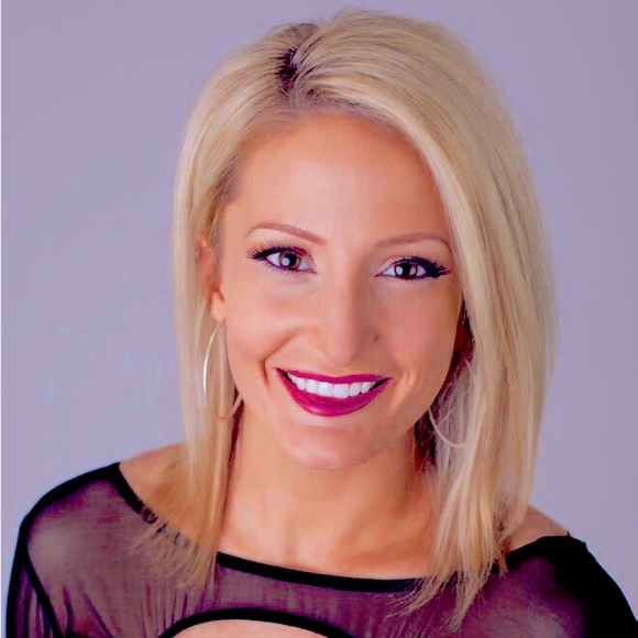 Meet your Posher, Candace - Picture 1 of 1